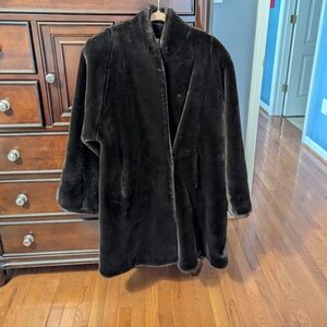 Elegant Women's Faux Fur Coat